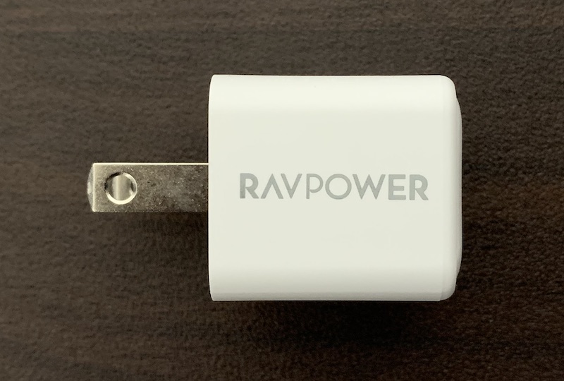 RAV Power 20W 急速充電対応・小型・軽量充電アダプタ RP-PC150の側面