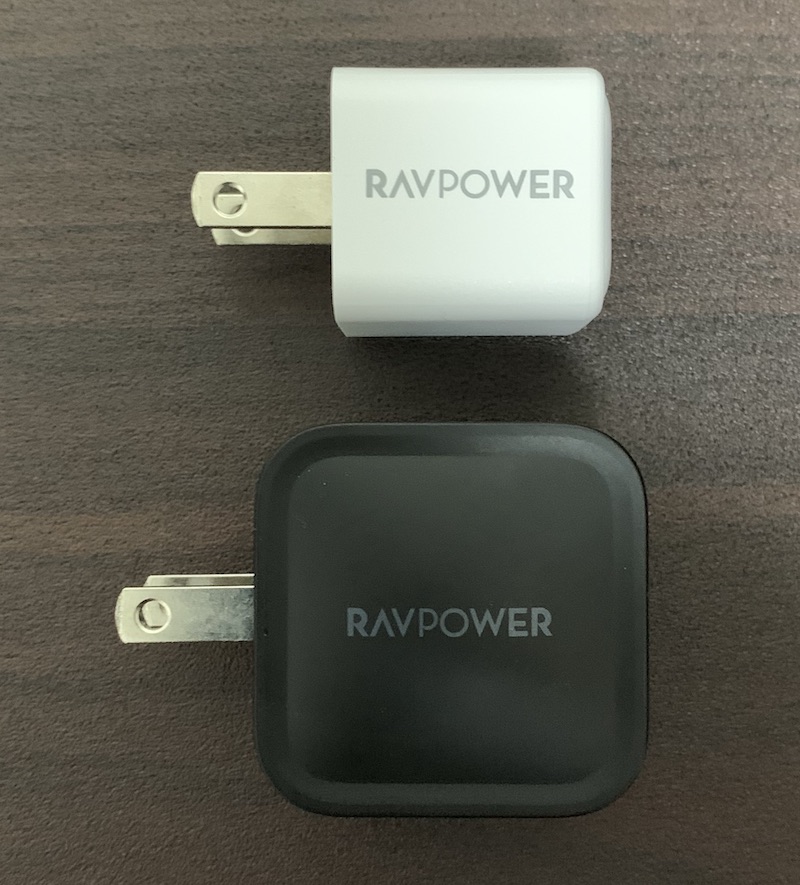 RAV Power 20W 急速充電対応・小型・軽量充電アダプタ RP-PC150と30W充電アダプタの比較