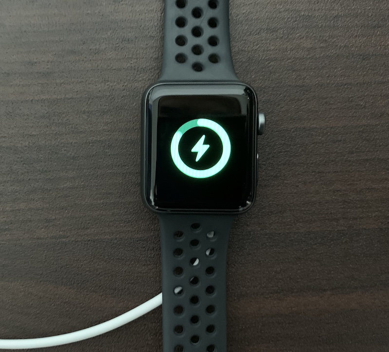 ChihopeのApple Watch用充電器でApple Watchを充電