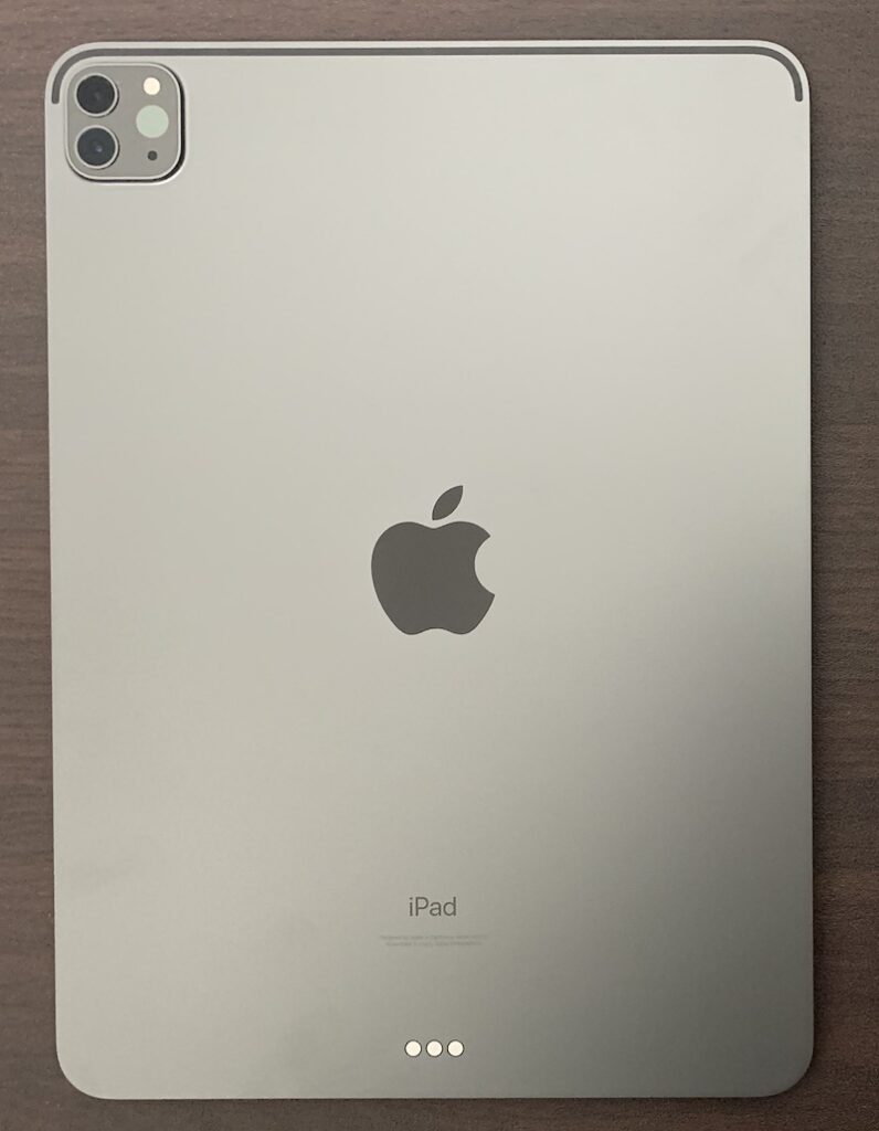 iPad Pro11インチモデル（第3世代）の本体裏側