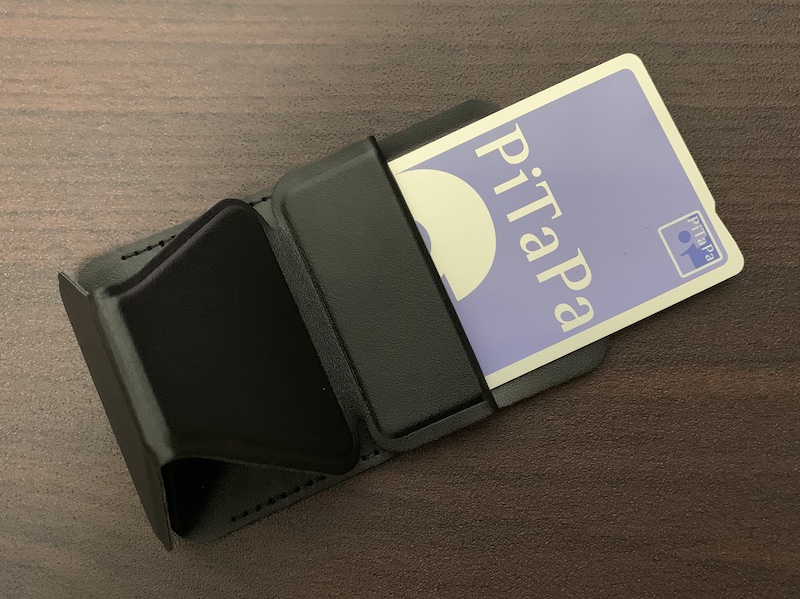 NIMASOのiPhone用MagSafe対応スマホスタンドはカードも収納可能
