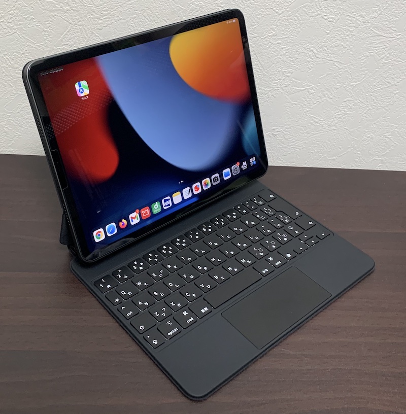 iPad Pro11用Smart Keyboard（iPad装着時全体）