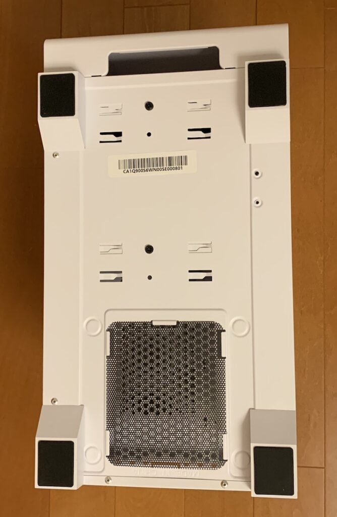 魅力的なThermaltake S100 TG ミニタワーPCケース スイングドアパネル採用 CA-1Q9-00S1WN-00 CS7885  デスクトップPC