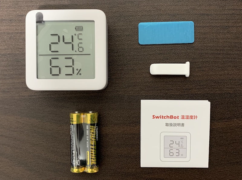 SwitchBot 温湿度計の内容物