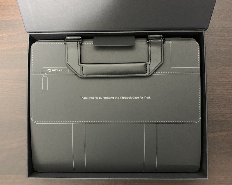 PITAKAの「FlipBook Case for iPad」のパッケージを開封