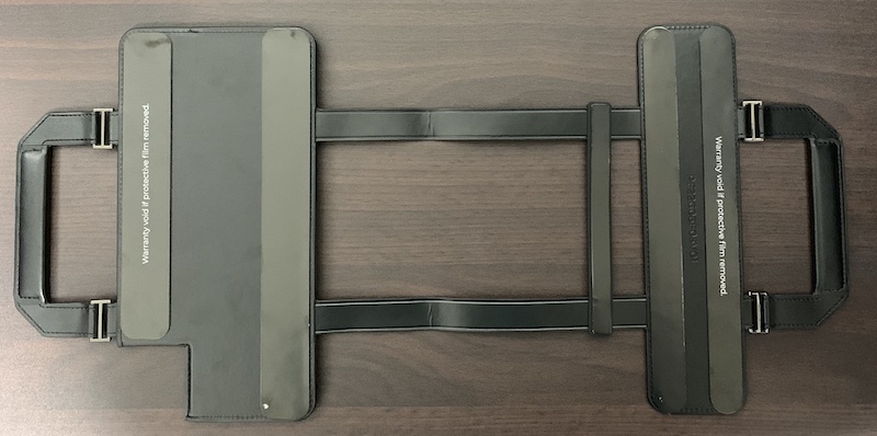 PITAKAの「FlipBook Case for iPad」の全体（裏側）