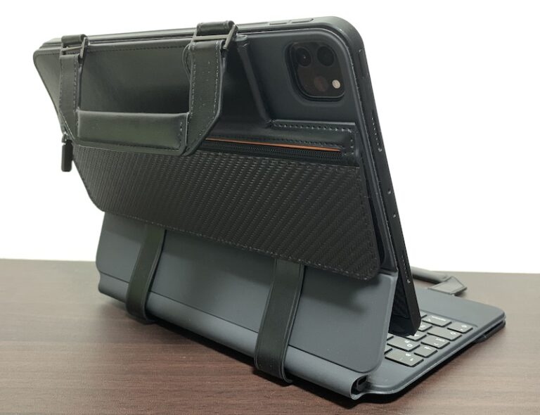 PITAKAの「FlipBook Case for iPad」で iPad + Magic Keyboard自体が持ち運べるカバンに大変身