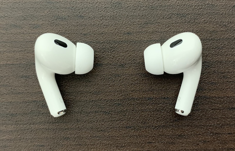 AirPods Pro用イヤーピース「SpinFit CP1025」に取り替え前のAirPods Pro2