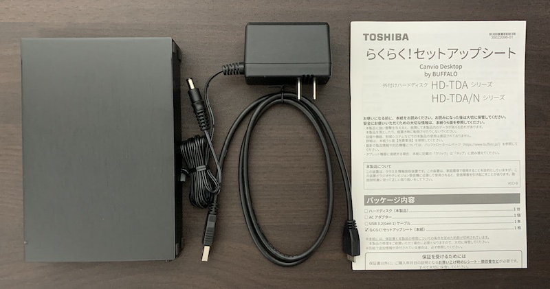 バッファロー (TOSIHBA) の6TB外付けHDD「HD-TDA6U3-B」の内容物（付属品）