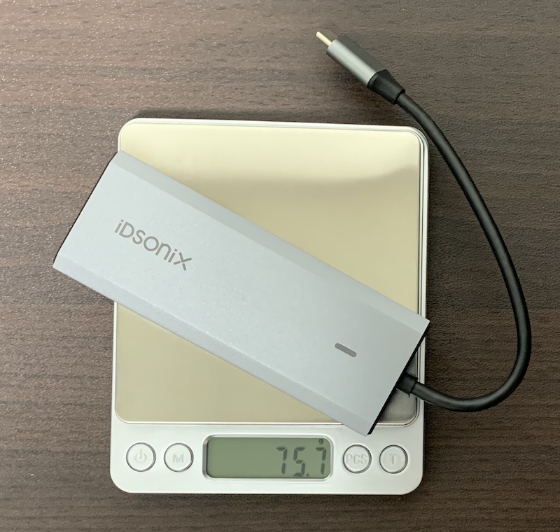 iDsonix「8in1 USB-Cハブ」の重量を計測