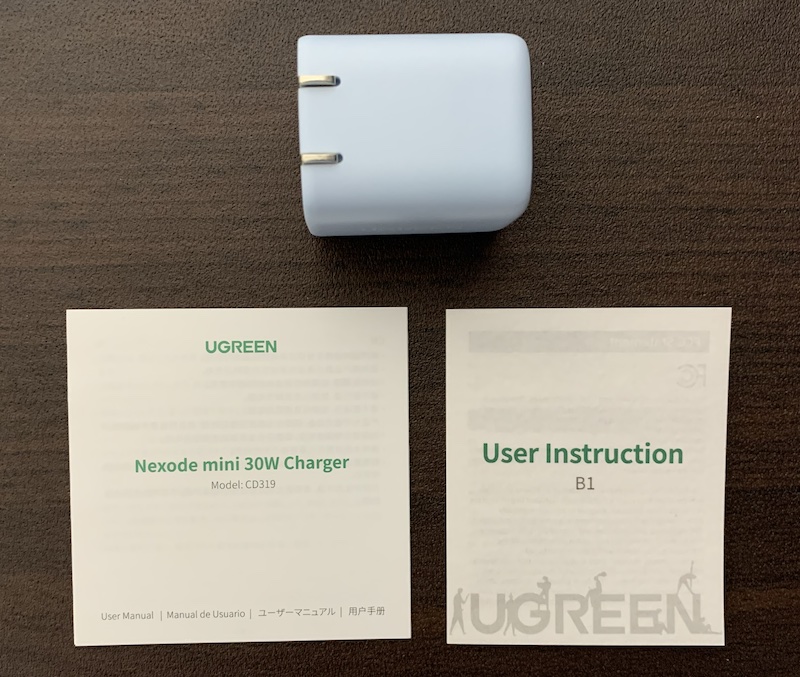 UGREENのUSB充電器「Nexode Mini 30W」の内容物（付属品）
