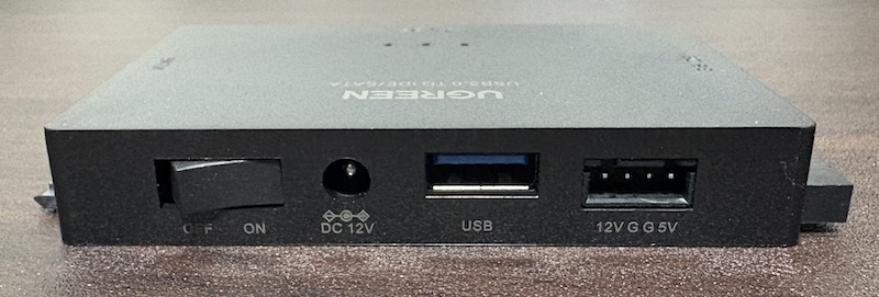 内蔵ディスクやドライブをUSB接続できるUGREENの「SATA・IDE変換アダプタ」