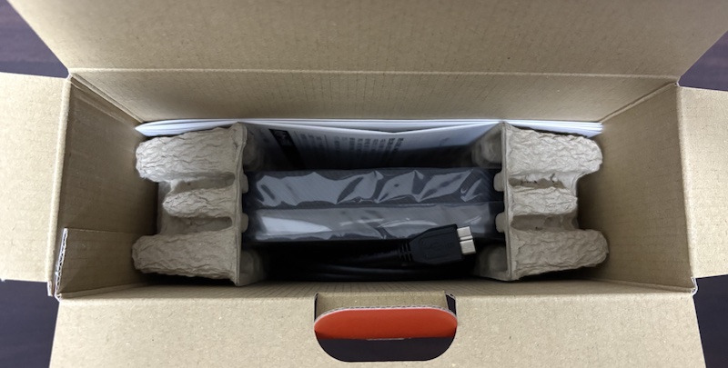 バッファロー (Seagate製ドライブ内蔵) の6TB外付けHDD「HD-SGDA6U3-B」のパッケージ