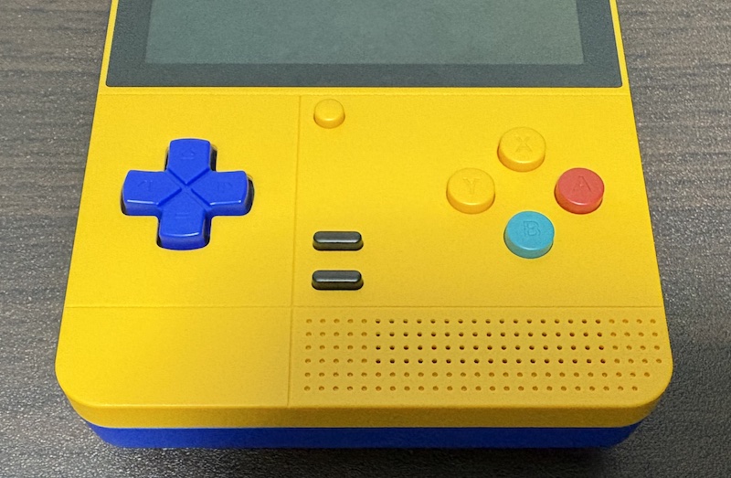 Android搭載の縦型携帯ゲーム機「Retroid Pocket Classic」の