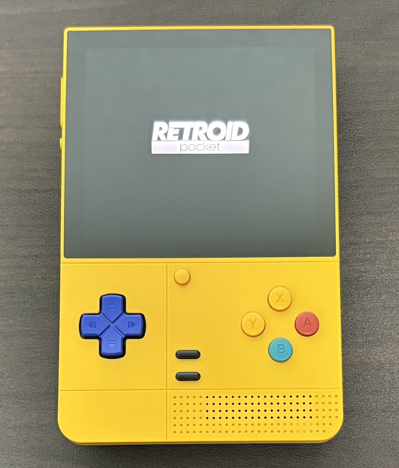 Android搭載の縦型携帯ゲーム機「Retroid Pocket Classic」の