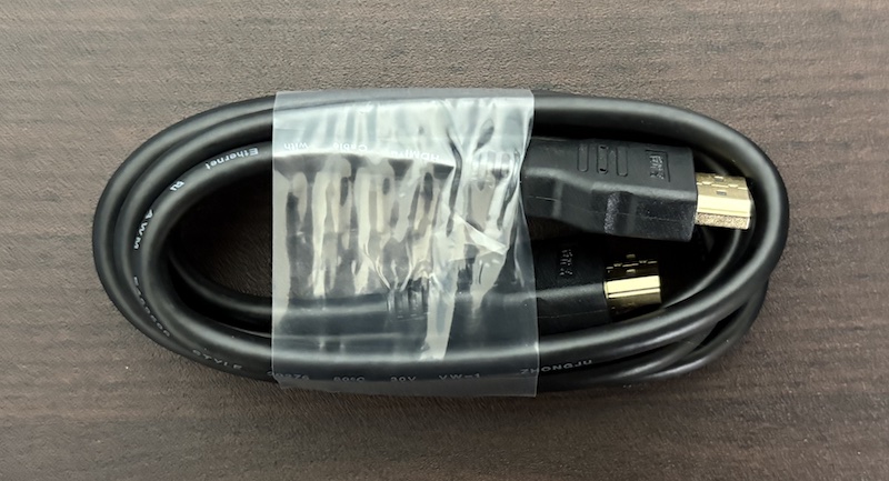 GMKtecのミニPC「M8」の内容物（付属品）