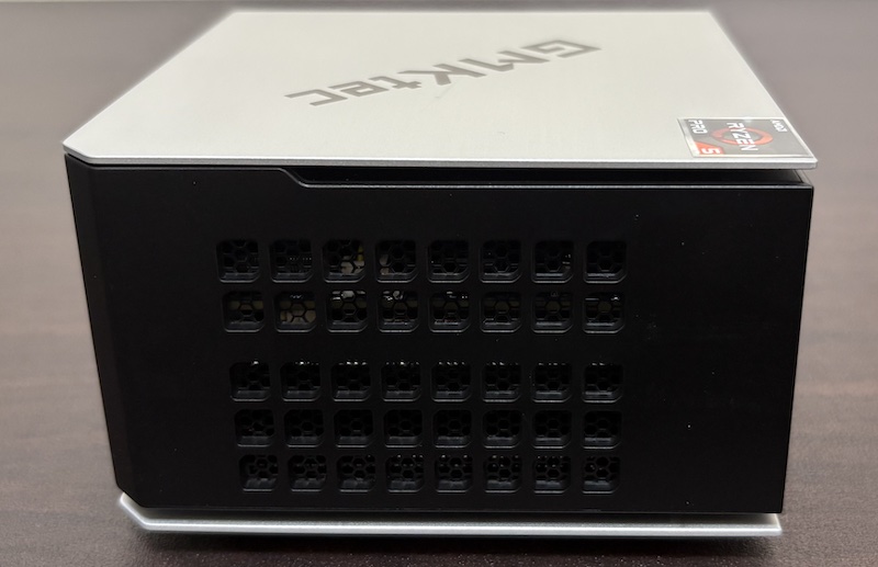 GMKtecのミニPC「M8」の外観