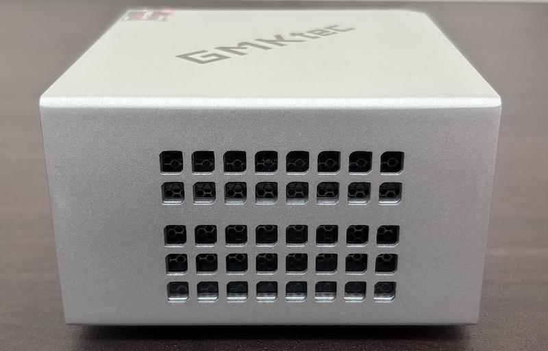 GMKtecのミニPC「M8」の外観
