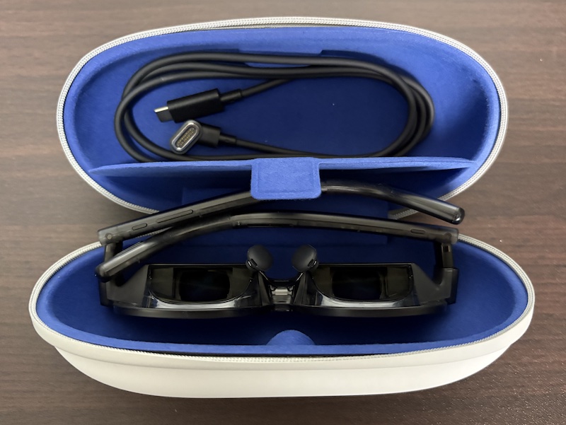 XR/ARグラス「VITURE Luma Ultra」の付属ケース