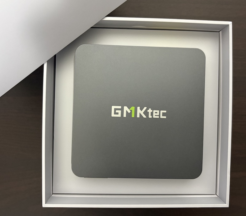 GMKtecのミニPC「G11」のパッケージ