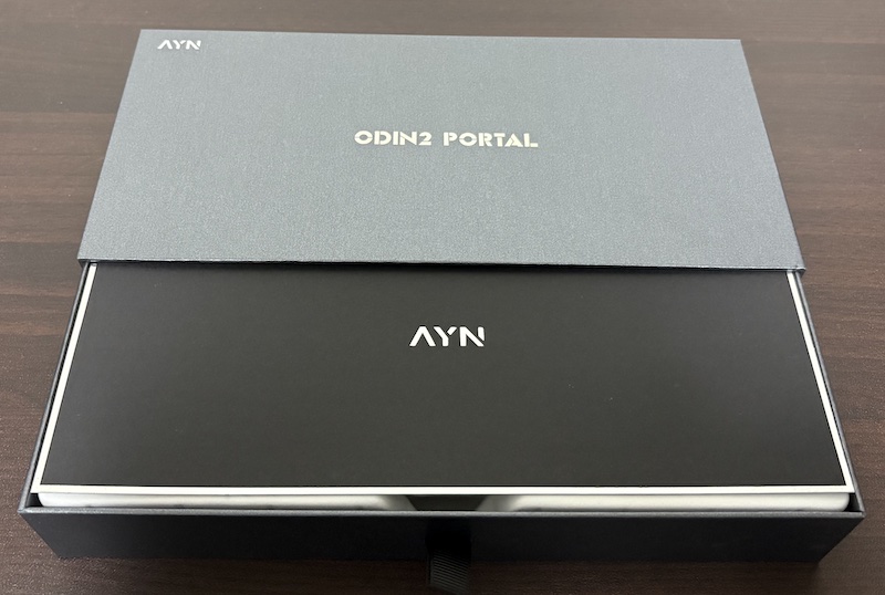 Android搭載の携帯ゲーム機 AYN「Odin2 Portal」のパッケージ