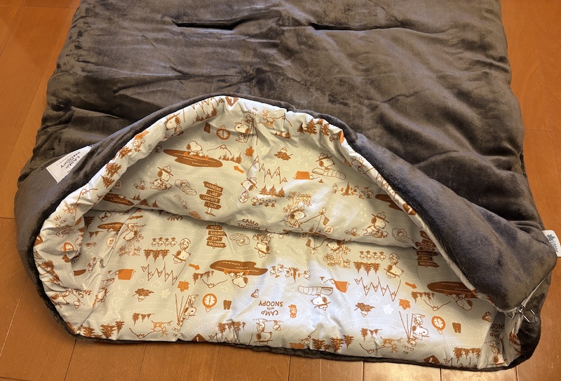 LOGOS「SNOOPY やわらかあったかシュラフ」の外観