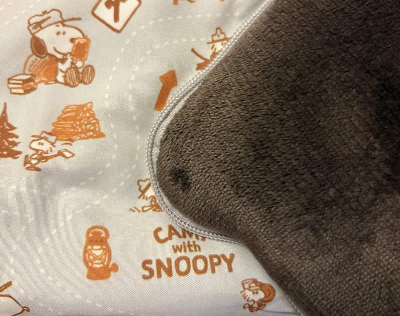 LOGOS「SNOOPY やわらかあったかシュラフ」の外観