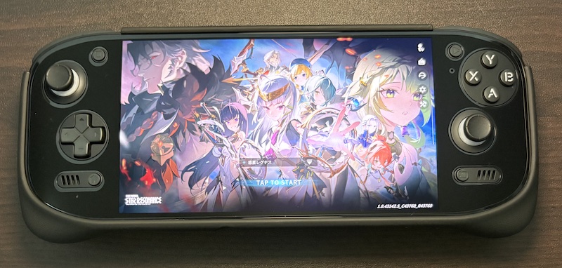 AYN「Odin2 Portal」用 ミヤビックスの超低反射/高透過画面フィルムを貼る前と貼った後の比較